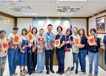 溫馨五月情 芳苑警分局慰勉「波麗士媽咪」歡度母親節