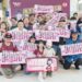 樂天女孩MIKA大全聯忠孝店任一日店長 「樂天桃猿乖乖骰子箱」掀起應援毛巾收藏潮
