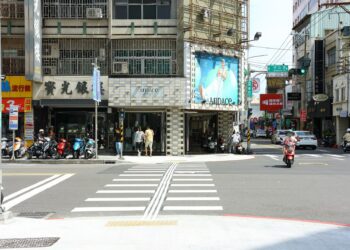打造用路友善都市　改造中山路人行道無障礙斜坡