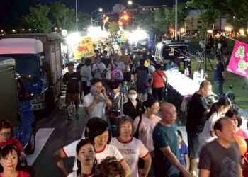 礁溪溫泉夜市喜遷新址 吸引人潮體驗礁溪夜市文化