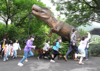 2024暑假特別企劃 大板根恐龍親子劇場 全新恐龍森林探險隊登場