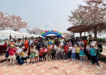 南應大舉辦聖賢社區食農創生成果展　力推浪漫的花旗木花海隧道