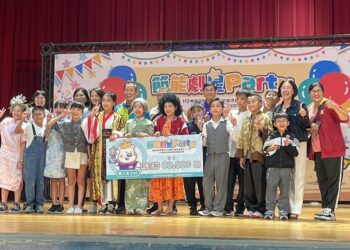 雲警打詐特派員突襲式快問快答　張麗善幽默完成識詐宣導