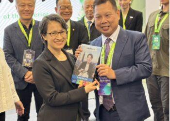 副總統視察智慧城市展　彩繪光電外牆成淨零建築亮點