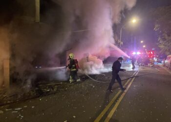 影音/宜蘭市深夜機車行火警 火勢波及四戶9人預防性就醫