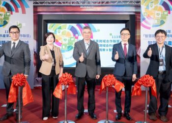 影音/開創智慧育樂與零售新視界   BREAKTHROUGH樂天球場再突破