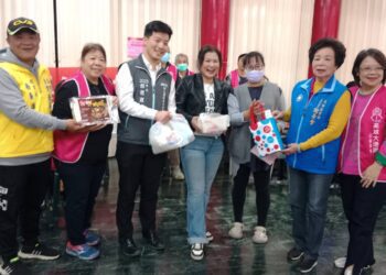 陳若翠關懷弱勢做公益 結合民團歲末發送物資