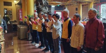 冬至赴鳳山天公廟祈福 林岱樺：用政見爭取認同、用基層拚勝選