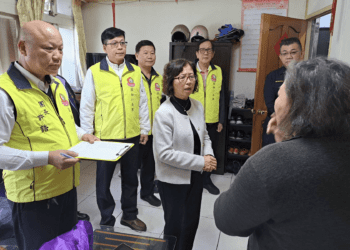 女兒誤交損友 圓融行善團16萬善款溫暖三重老婦養孫路