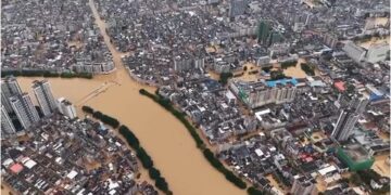 影音/颱風蝴蝶餘威太可怕 水淹廣東懷集縣