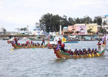 嘉義縣龍舟賽慶端午　近萬份蚵仔粥供遊客享用