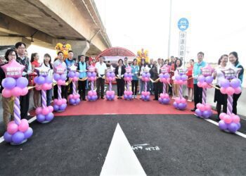 彰濱鹿港銜接西濱快速公路橋下道通車　減少12分鐘路程