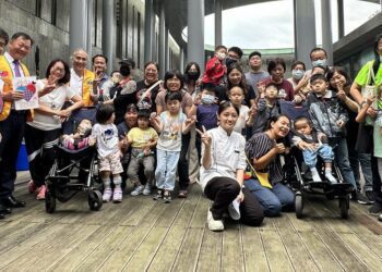 慢飛小天使慶祝母親節　親生師歡聚同樂　讓愛充滿溪山間的寶盒