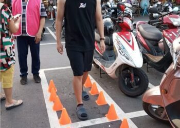 酒後代駕路口停讓 民眾參與踴躍