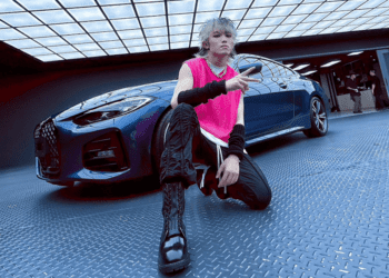 超級接班人冠軍蔡宜軒 赴韓BLACKPINK舞界名師取經 嘻哈舞曲《SWAG》辰亦儒驚喜祝福