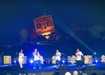 影音/光雕音樂會照亮臺東夜空 熱氣球嘉年華進入尾聲