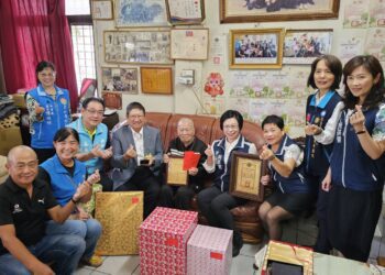 新竹榮服處喜賀百歲人瑞壽 歡度九九重陽慶