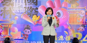 「姐姐」謝金燕來了！黃妃、Marz23、台鋼雄鷹啦啦隊全員集結 雙十連假High翻虎尾