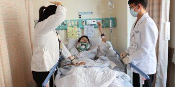 從警大夢想到病床微笑　19歲施同學以樂觀匯聚暖流