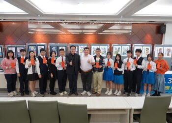 影音/113年全國商業類學生技藝競賽　彰商成績斐然合力響敲師鐸鐘