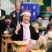 彰化「補助小學生課桌椅更新計畫」 二年內汰換179校6萬套老舊課桌椅
