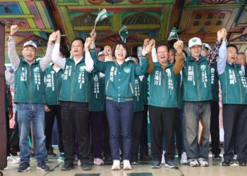 黃秀芳花壇後援會成立　三部長站台反抹黑 細數黃秀芳政績
