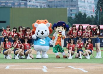 乖乖巨型扭蛋機助陣味全龍「甜點派對女孩日」球場變身夢幻打卡勝地