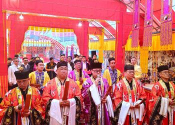 「韜寶財神接詔祈福招財大典」隆重舉行 千人共襄盛舉