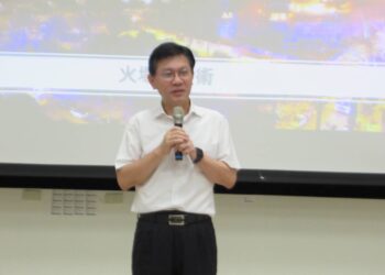 台南市財稅局辦理消防安全教育訓練李建賢局長親臨致詞
