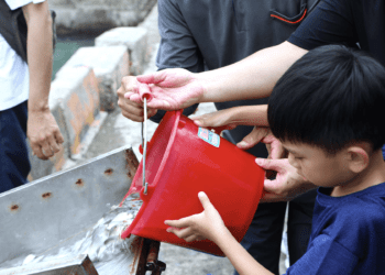 促進地方共榮發展 貝富新能源與新竹區漁會攜手舉辦魚苗放流活動