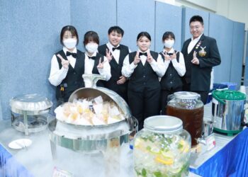 長榮女中餐飲科師徒聯手 粽子三吃、豐盛料理謝師恩