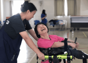 包容的種子從小培養 八里愛心教養院邀小學生體驗身障生活