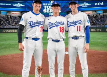 影/《MLB》佐佐木朗希生涯初登板飆161公里火球 大谷同場炸裂例行賽首轟 道奇開幕系列賽兩戰全勝