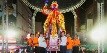 民雄大士爺火化昇天　信眾一路護送盼帶走災厄