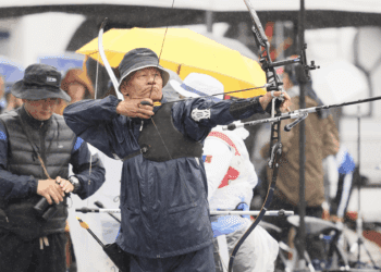 世壯運星爸參賽 藝人亮哲父親陳志洋再披戰袍 瞄準射箭金牌