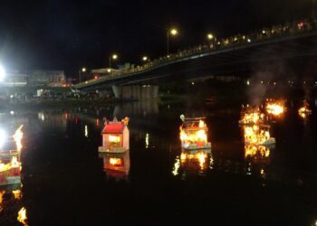 影音/迎開鬼門 傳承兩百多年宜蘭城遊街放水燈