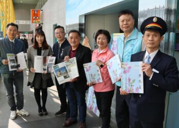 影音/員林市雙語觀光雜誌贈書　《樂遊員》將員林觀光資源介紹給國內外遊客
