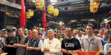 大甲媽回鑾啟程　新港萬人恭送場面盛大