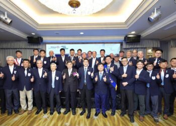 扶輪世代交替　33歲企業家王勛緯榮任高雄中區扶輪社第43屆社長