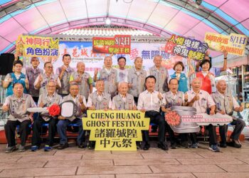 嘉義城隍廟捐贈復康巴士　助脊髓損傷者及長輩平安出行