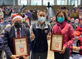 真善美協會偕幼兒園慶聖誕　陪彰化榮家長輩傳福音歡喜過節