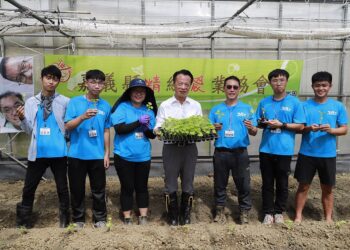 第八屆「一季園主」扶植精緻農業人才　青年園主率先種下甜瓜苗