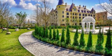 在山與光之間,泡一場時間的溫泉 天成飯店集團以「雙館聯賣」重新定義花蓮度假美學