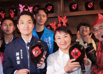 展現政壇新風貌　盧秀燕、蔣萬安「一張合照」網動容：藍營有希望了