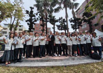 高雄慈善團體聯合總會理事長交接　江慶隆接棒深化助學與食物銀行服務