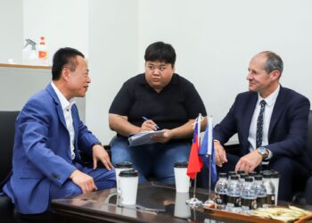 歐洲經貿辦事處谷力哲處長拜會嘉義縣府　尋求無人機產業合作契機