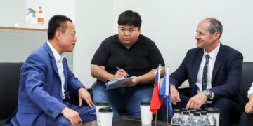 歐洲經貿辦事處谷力哲處長拜會嘉義縣府　尋求無人機產業合作契機