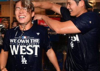 《MLB》大谷季後賽初體驗 首安就炸裂追平三分砲 道奇逆轉拿下G1勝利