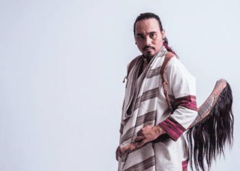 葛萊美得主李政瀚 攜手塗鴉藝術家BLACKZAO為賽德克歌手拉卡‧巫茂打造電音勇士專輯《飛翔傳說》