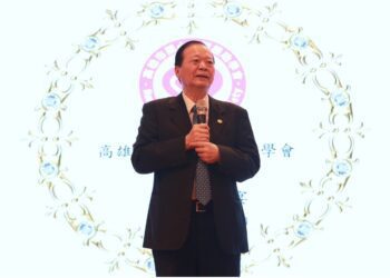 高醫大關皚麗教授率團赴印尼交流 印尼師生獻唱國歌觸動在場團員